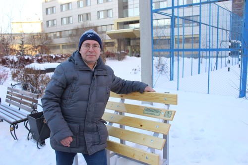 Фото1_При поддержке БФ «Синара» в Екатеринбурге в Областном центре реабилитации инвалидов появились специальные опорные скамьи